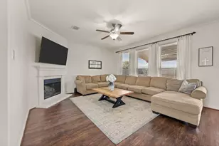 837 Graham Dr, Burleson, TX 76028 - Photo 8