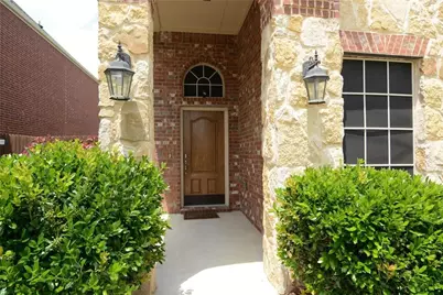 5824 Silver Buckle Drive, McKinney, TX 75070 - Photo 2