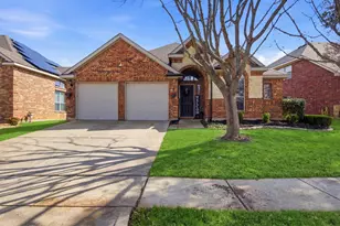2565 Pinnacle Point Dr, Grand Prairie, TX 75054 - Photo 1