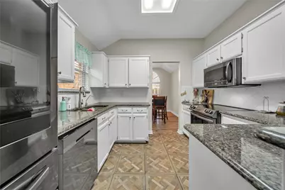 2524 Boardwalk Drive, Mesquite, TX 75181 - Photo 8