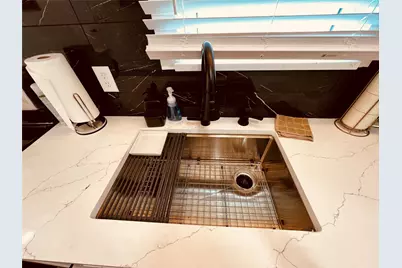 2859 W Brooklyn Avenue, Dallas, TX 75211 - Photo 8