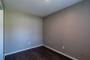 806 Treadwell Ct, Hurst, TX 76053 - Photo 8