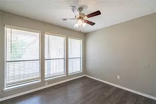 806 Treadwell Ct, Hurst, TX 76053 - Photo 16