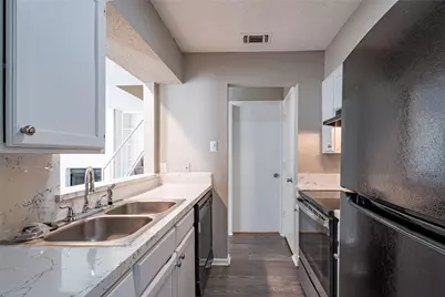 806 Treadwell Court #B, Hurst, TX 76053 - Photo 12