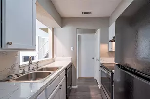 806 Treadwell Ct, Hurst, TX 76053 - Photo 12