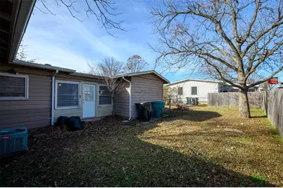 221 W Burton Street, Sherman, TX 75092 - Photo 18