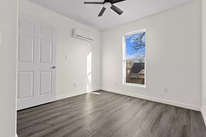 2010 Market Avenue, Fort Worth, TX 76164 - Photo 10