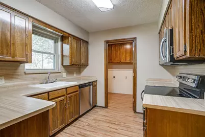 620 Donna Court, Burleson, TX 76028 - Photo 14