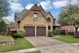 7315 Comal Dr, Irving, TX 75039 - Photo 2