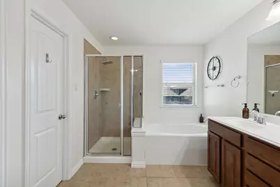 4328 Peregrine Way, Carrollton, TX 75010 - Photo 18