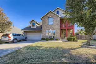 205 Lorient Dr, Mansfield, TX 76063 - Photo 2