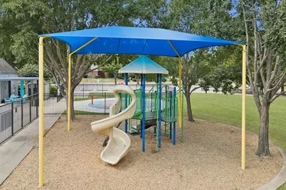 633 Daisy Drive, DeSoto, TX 75115 - Photo 32