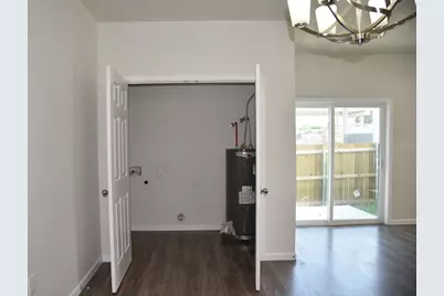 1602 N McDonald Avenue, Decatur, TX 76234 - Photo 4