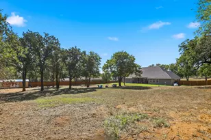 2021 Crystal Palace Blvd, Alvarado, TX 76009 - Photo 32