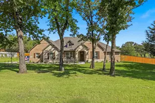 2021 Crystal Palace Blvd, Alvarado, TX 76009 - Photo 4