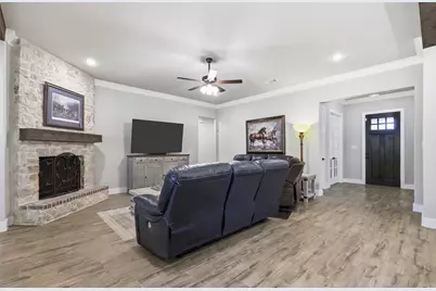 2021 Crystal Palace Boulevard, Alvarado, TX 76009 - Photo 8