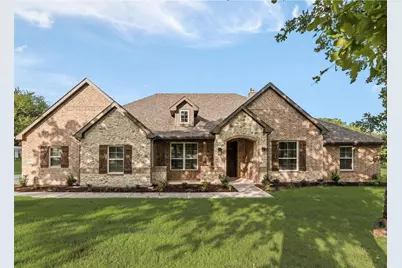 2021 Crystal Palace Boulevard, Alvarado, TX 76009 - Photo 2