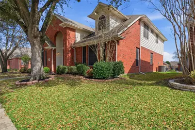 2306 Valley Creek Drive, Garland, TX 75040 - Photo 2