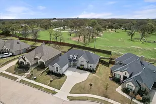 157 Fairweather Dr, Burleson, TX 76028 - Photo 2