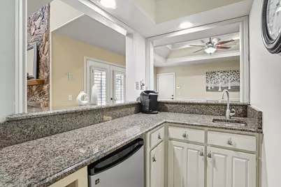 2517 Willowgate Lane, Carrollton, TX 75006 - Photo 14