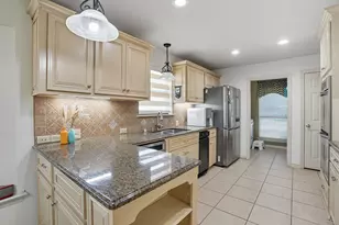 2517 Willowgate Ln, Carrollton, TX 75006 - Photo 10