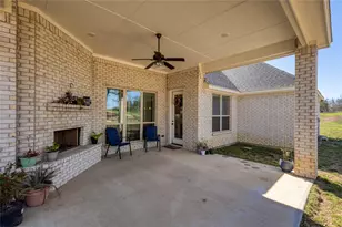 1041 Tex Ln, Springtown, TX 76082 - Photo 10