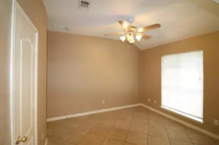 6100 Harwood Crossing Dr, Arlington, TX 76018 - Photo 6