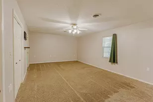 1103 Miller St, Bowie, TX 76230 - Photo 14