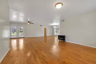 1020 Tower Dr, Cedar Hill, TX 75104 - Photo 4