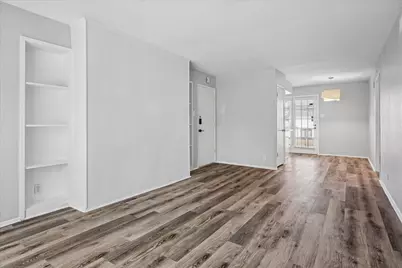 5226 Fleetwood Oaks Avenue #214, Dallas, TX 75235 - Photo 4