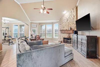 4008 Glenwood Drive, Joshua, TX 76058 - Photo 8