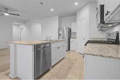 724 Basteen Lane, Justin, TX 76247 - Photo 14