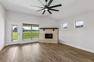 708 Olivia Ln, Collinsville, TX 76233 - Photo 8