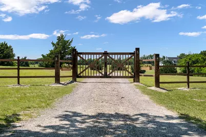 209 Mary Fitch Road, Sherman, TX 75090 - Photo 2