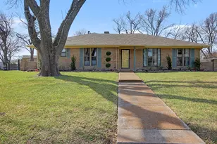 208 Ashe Bend Dr, Rowlett, TX 75087 - Photo 1