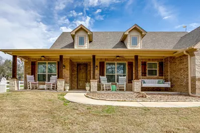 1615 Sanger Drive, Springtown, TX 76082 - Photo 4