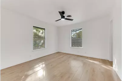 1105 W White Avenue, McKinney, TX 75069 - Photo 10