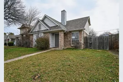 6611 Olivewood Drive, Arlington, TX 76001 - Photo 2