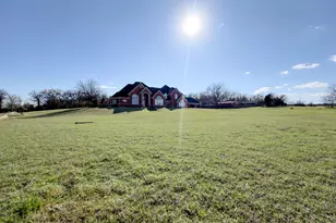 451 Land of Goshen Dr, Springtown, TX 76082 - Photo 4