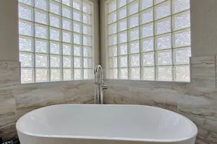 451 Land of Goshen Dr, Springtown, TX 76082 - Photo 10