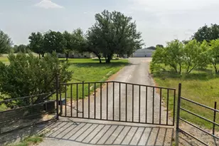2387 Co Rd 2021, Glen Rose, TX 76043 - Photo 2