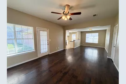 2702 Boyd Street, Ennis, TX 75119 - Photo 2