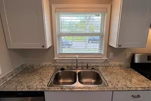 718 E Daugherty Dr, Garland, TX 75041 - Photo 8