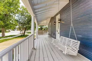 608 S Dooley St, Grapevine, TX 76051 - Photo 4