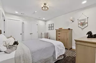 608 S Dooley St, Grapevine, TX 76051 - Photo 22