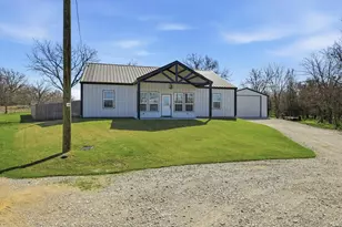 116 Valley Ridge Ct, Runaway Bay, TX 76426 - Photo 2