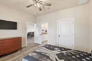 116 Valley Ridge Ct, Runaway Bay, TX 76426 - Photo 22