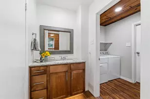 513 Ogden Ave, Cockrell Hill, TX 75211 - Photo 16