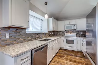 3814 Drakestone Avenue, Rowlett, TX 75088 - Photo 2