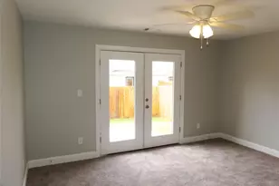 608 E College St, Sherman, TX 75090 - Photo 10